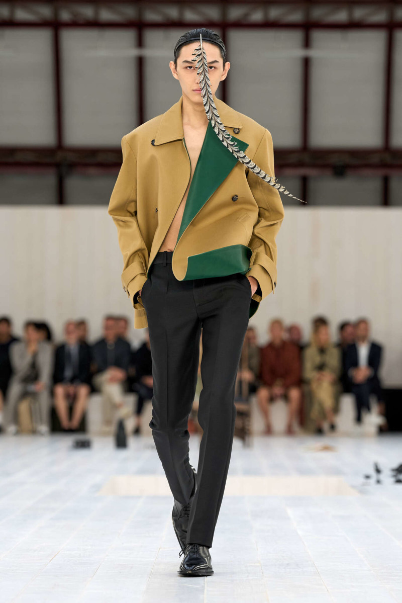 Loewe fashion show for Spring/Summer 2025