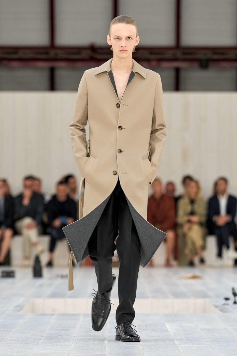 Loewe fashion show for Spring/Summer 2025