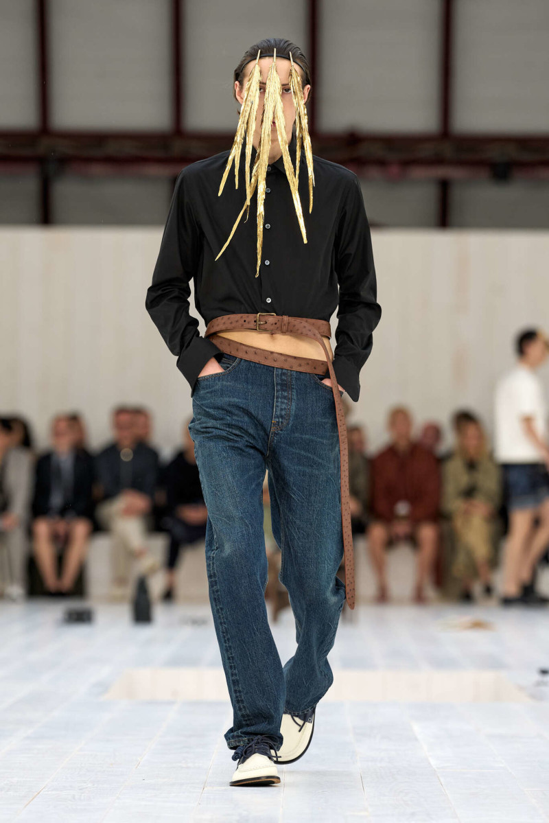 Loewe fashion show for Spring/Summer 2025