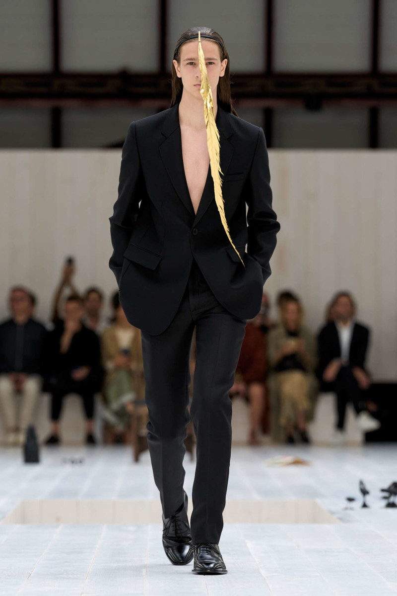 Loewe fashion show for Spring/Summer 2025