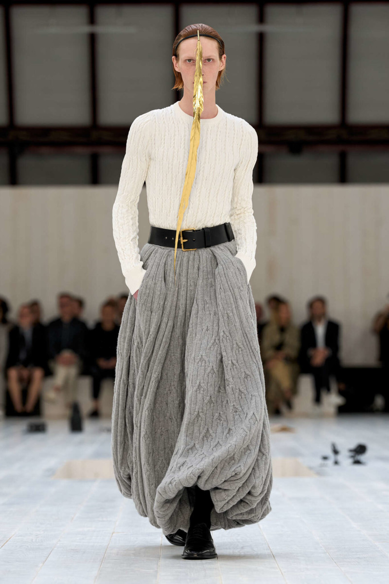 Loewe fashion show for Spring/Summer 2025