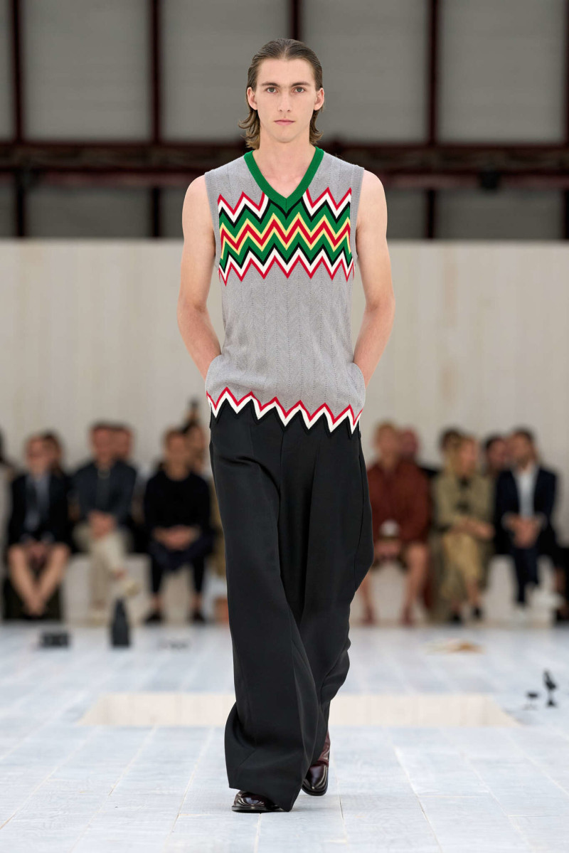 Loewe fashion show for Spring/Summer 2025