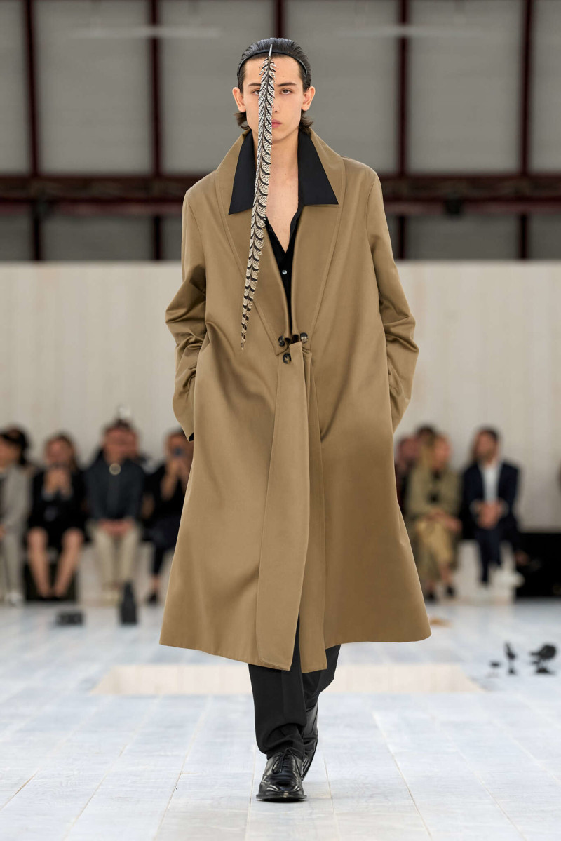 Loewe fashion show for Spring/Summer 2025