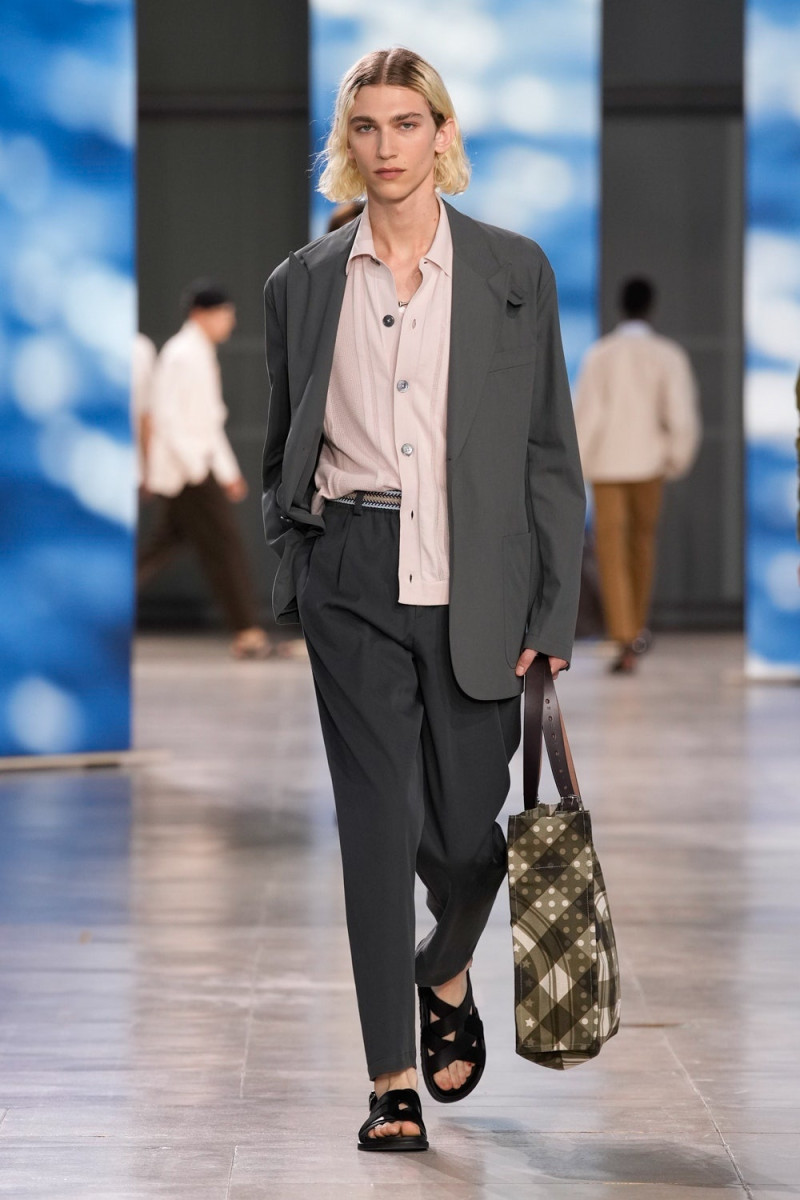 Hermès fashion show for Spring/Summer 2025