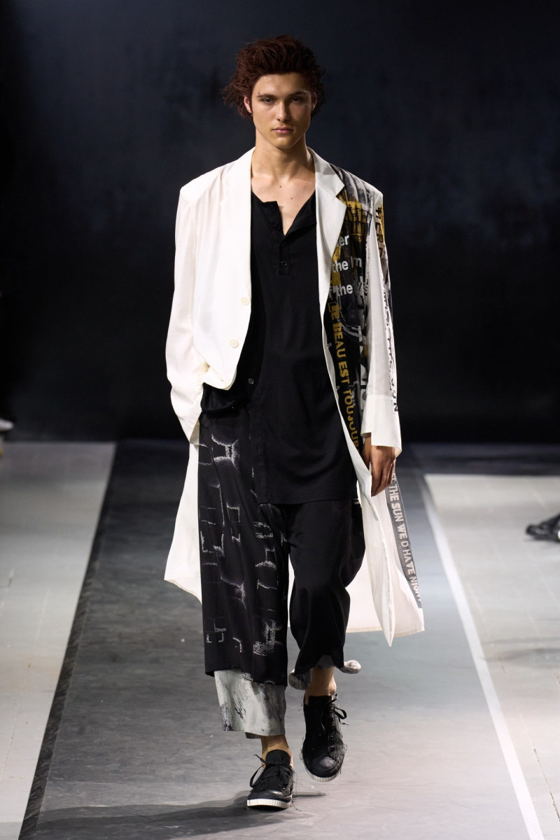 Yohji Yamamoto fashion show for Spring/Summer 2025