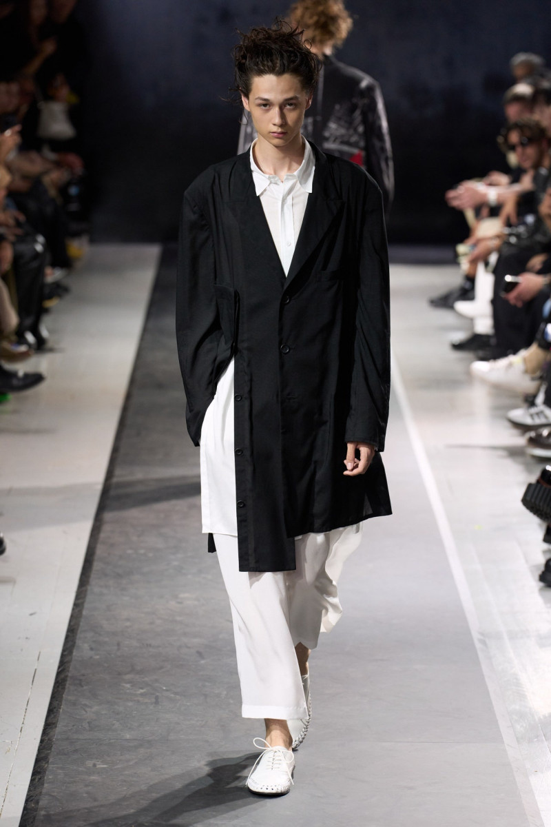 Yohji Yamamoto fashion show for Spring/Summer 2025