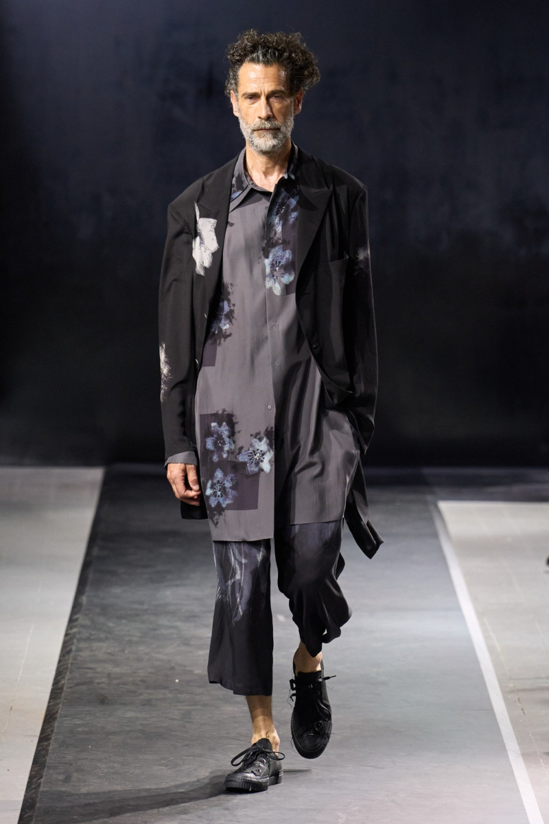 Yohji Yamamoto fashion show for Spring/Summer 2025