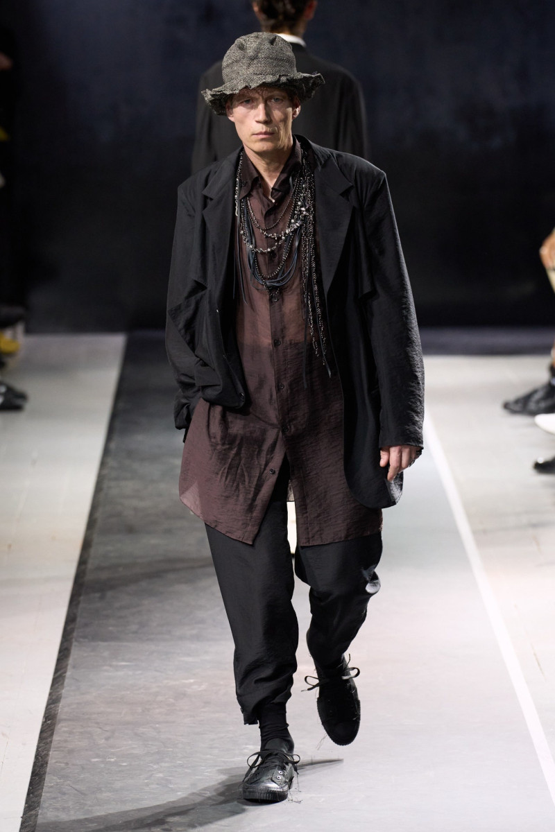 Yohji Yamamoto fashion show for Spring/Summer 2025