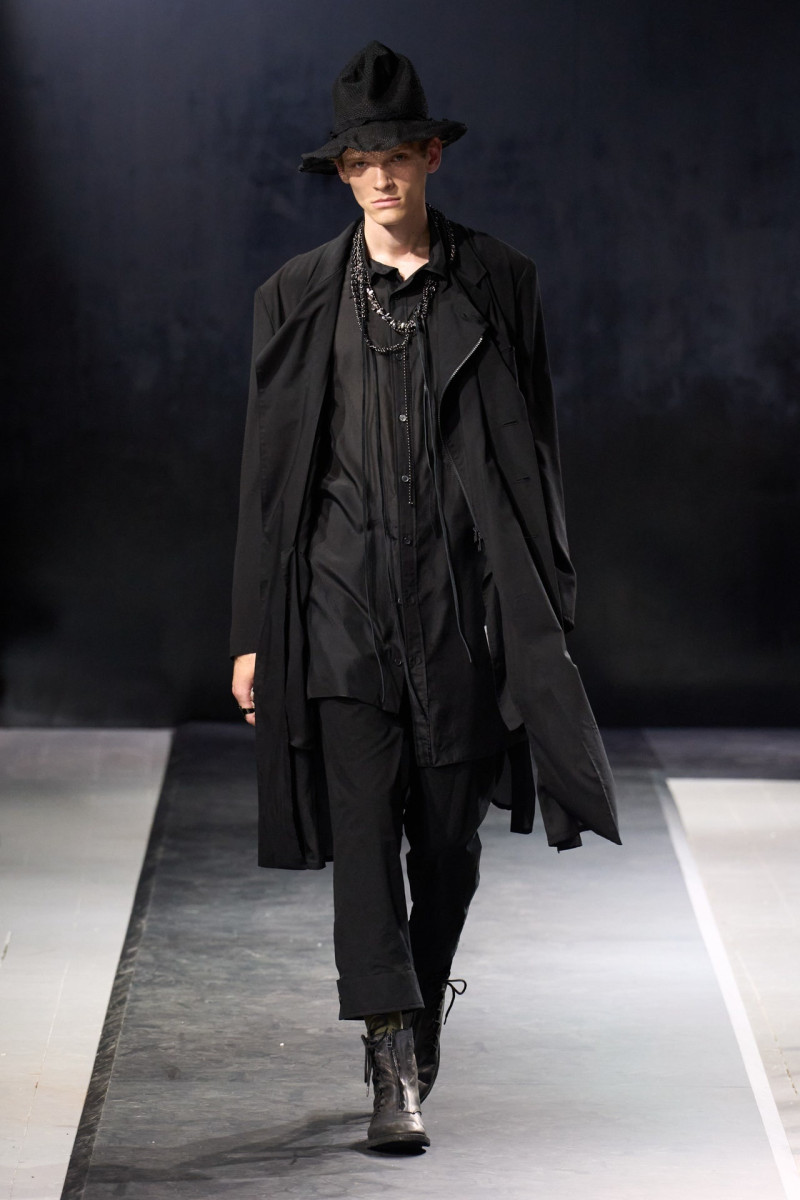 Yohji Yamamoto fashion show for Spring/Summer 2025