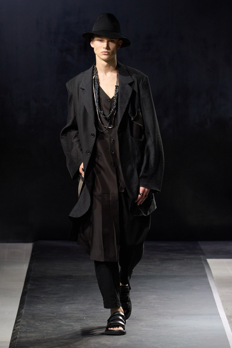 Yohji Yamamoto fashion show for Spring/Summer 2025