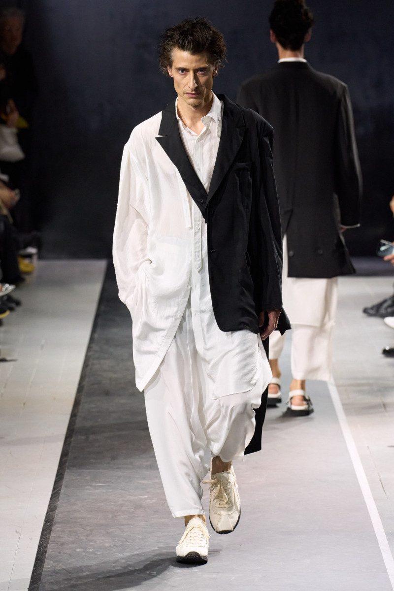 Yohji Yamamoto fashion show for Spring/Summer 2025