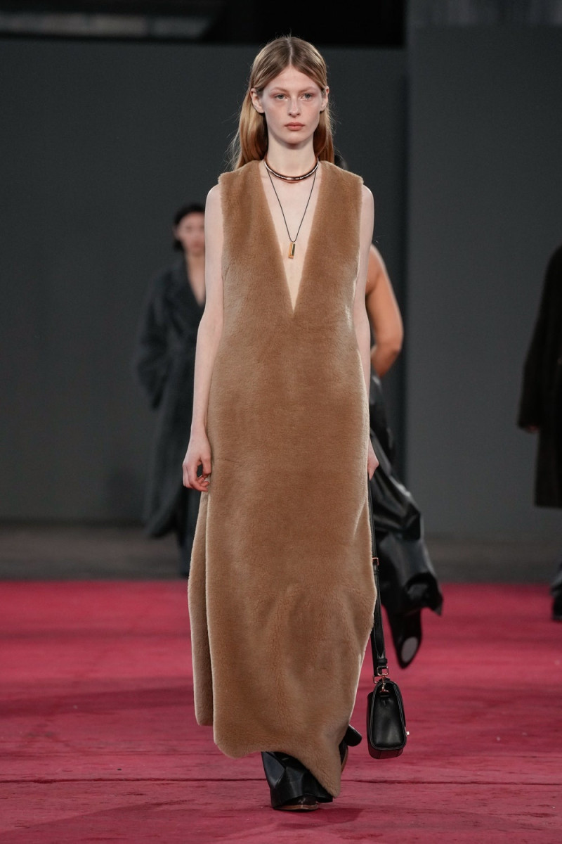 Gabriela Hearst fashion show for Autumn/Winter 2024