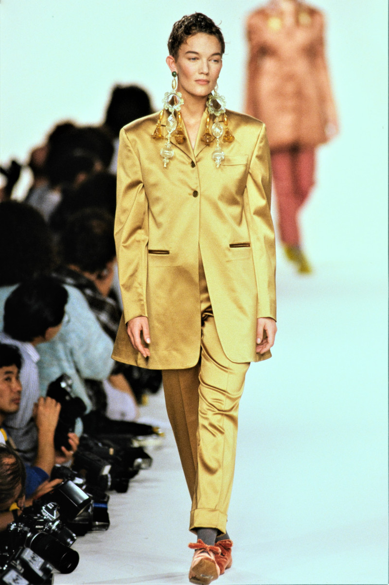 Romeo Gigli fashion show for Spring/Summer 1990