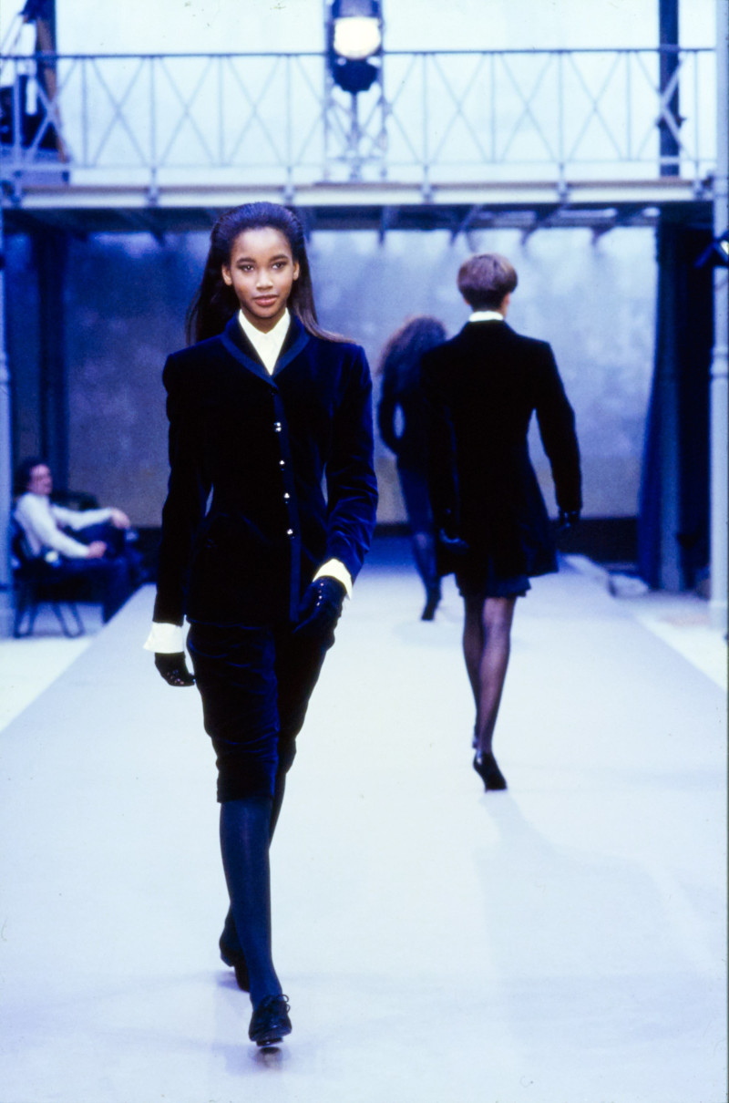 Beverly Peele featured in  the Alaia fashion show for Autumn/Winter 1989