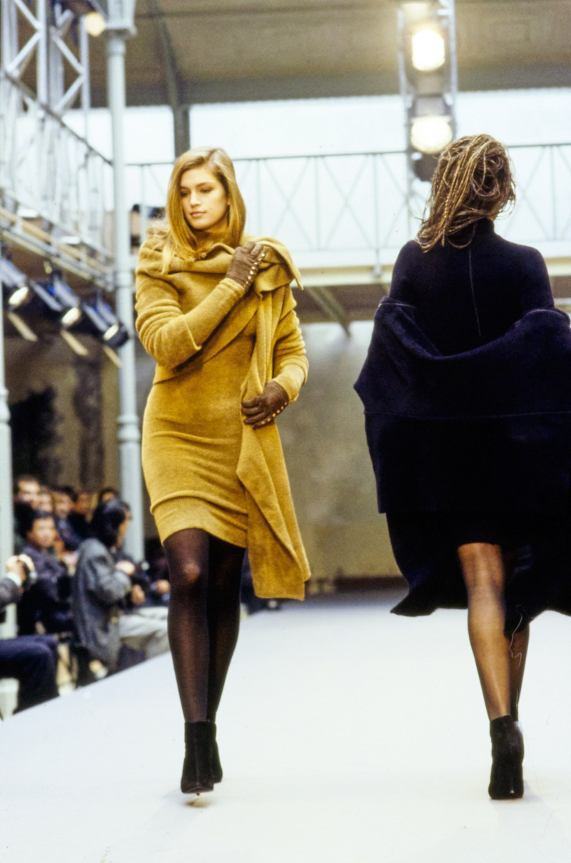 Cindy Crawford featured in  the Alaia fashion show for Autumn/Winter 1989