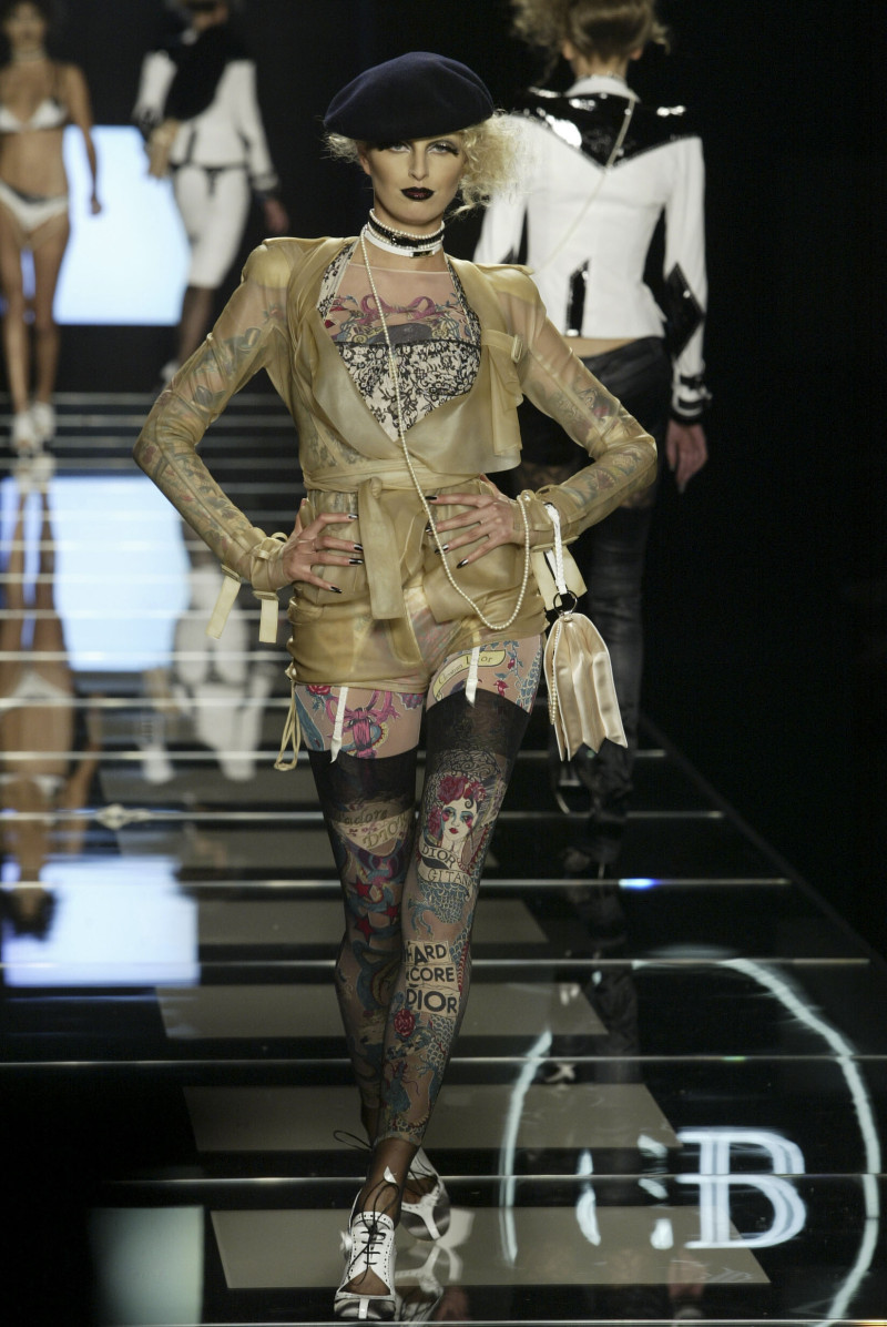 Karolina Kurkova featured in  the Christian Dior fashion show for Spring/Summer 2004