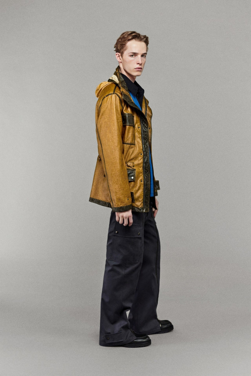 Burberry lookbook for Resort 2025