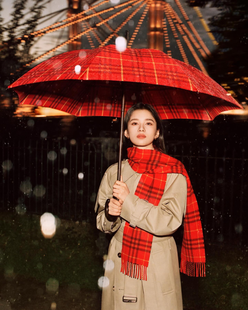 Burberry advertisement for Winter 2024