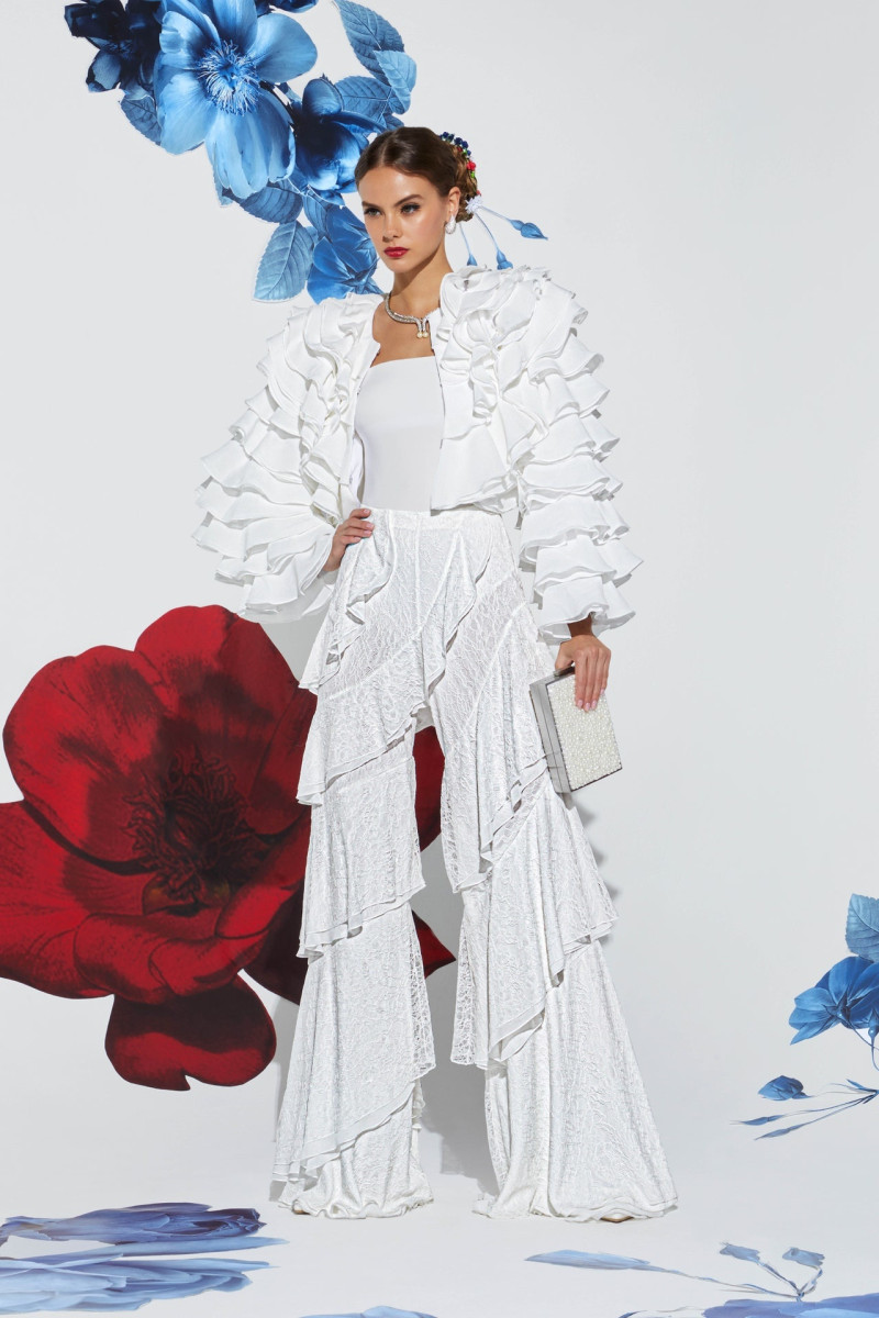 Alice + Olivia lookbook for Spring/Summer 2025