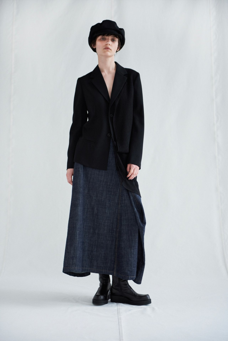 Y\'s by Yohji Yamamoto lookbook for Resort 2025