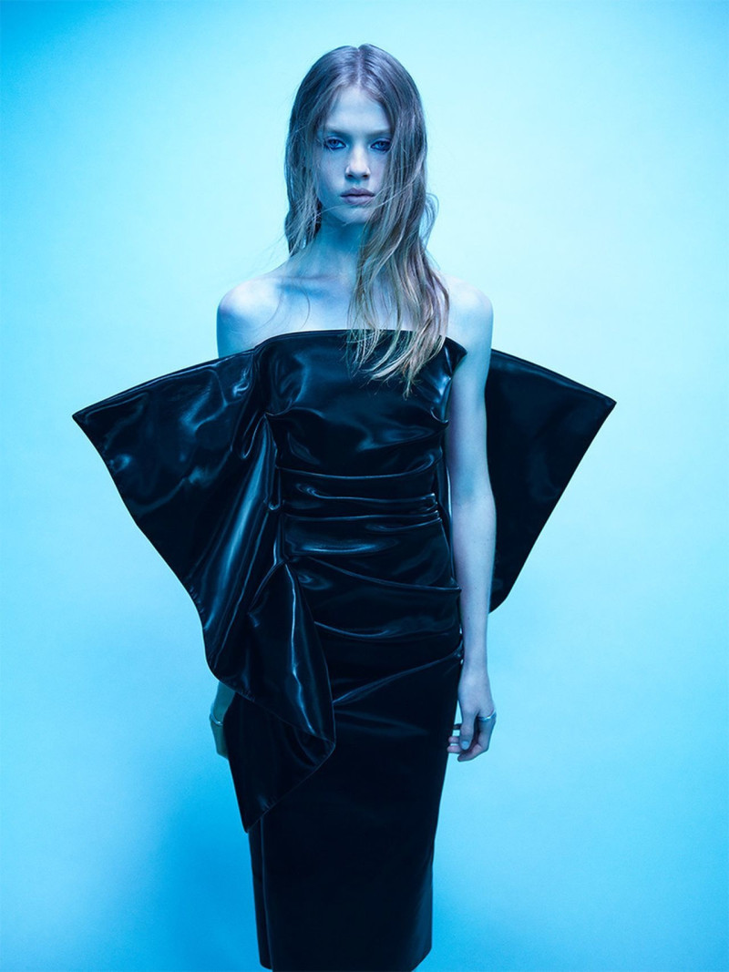 Ella McCutcheon featured in  the Sportmax advertisement for Autumn/Winter 2024