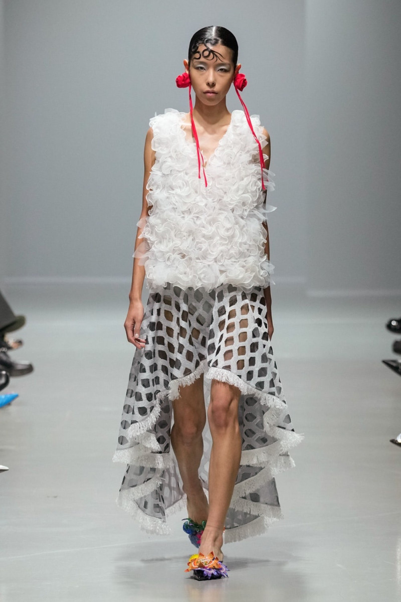 Shuting Qiu fashion show for Spring/Summer 2025