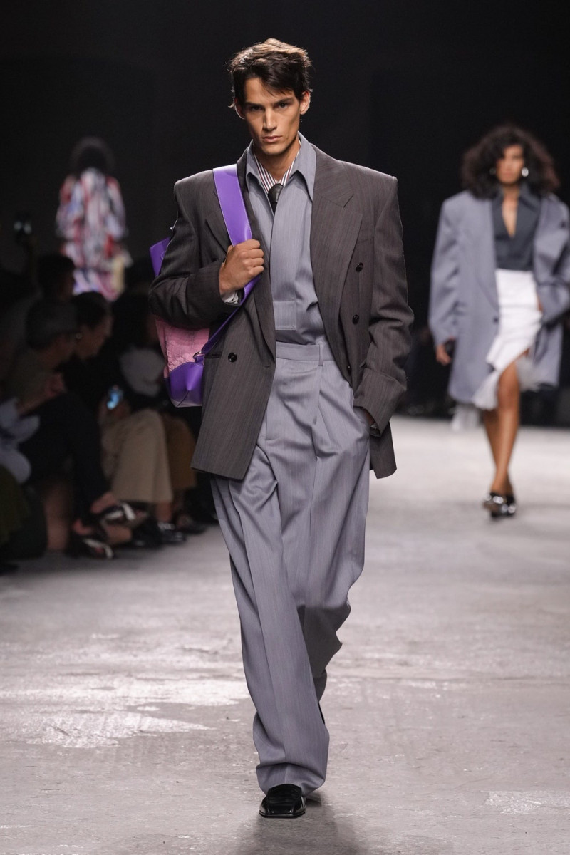 Bottega Veneta fashion show for Spring/Summer 2025