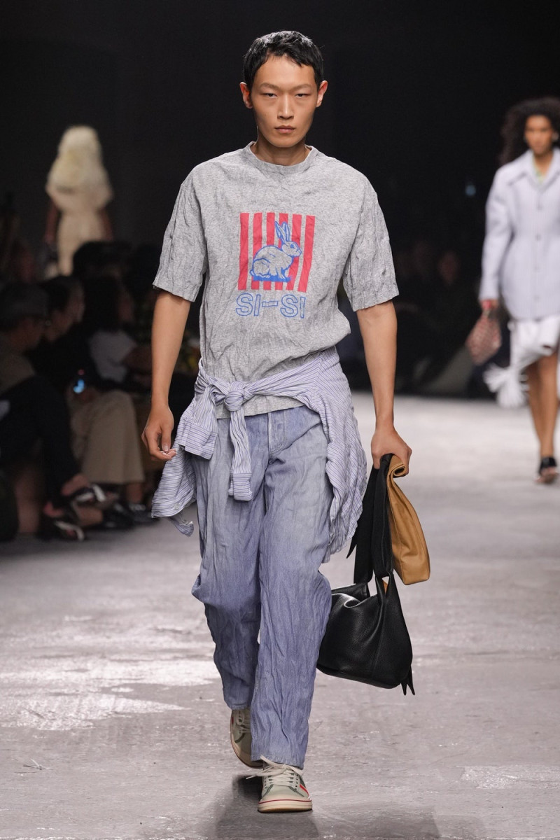 Bottega Veneta fashion show for Spring/Summer 2025