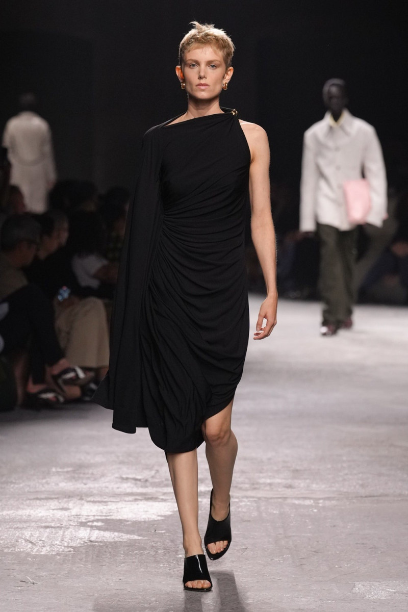 Bottega Veneta fashion show for Spring/Summer 2025