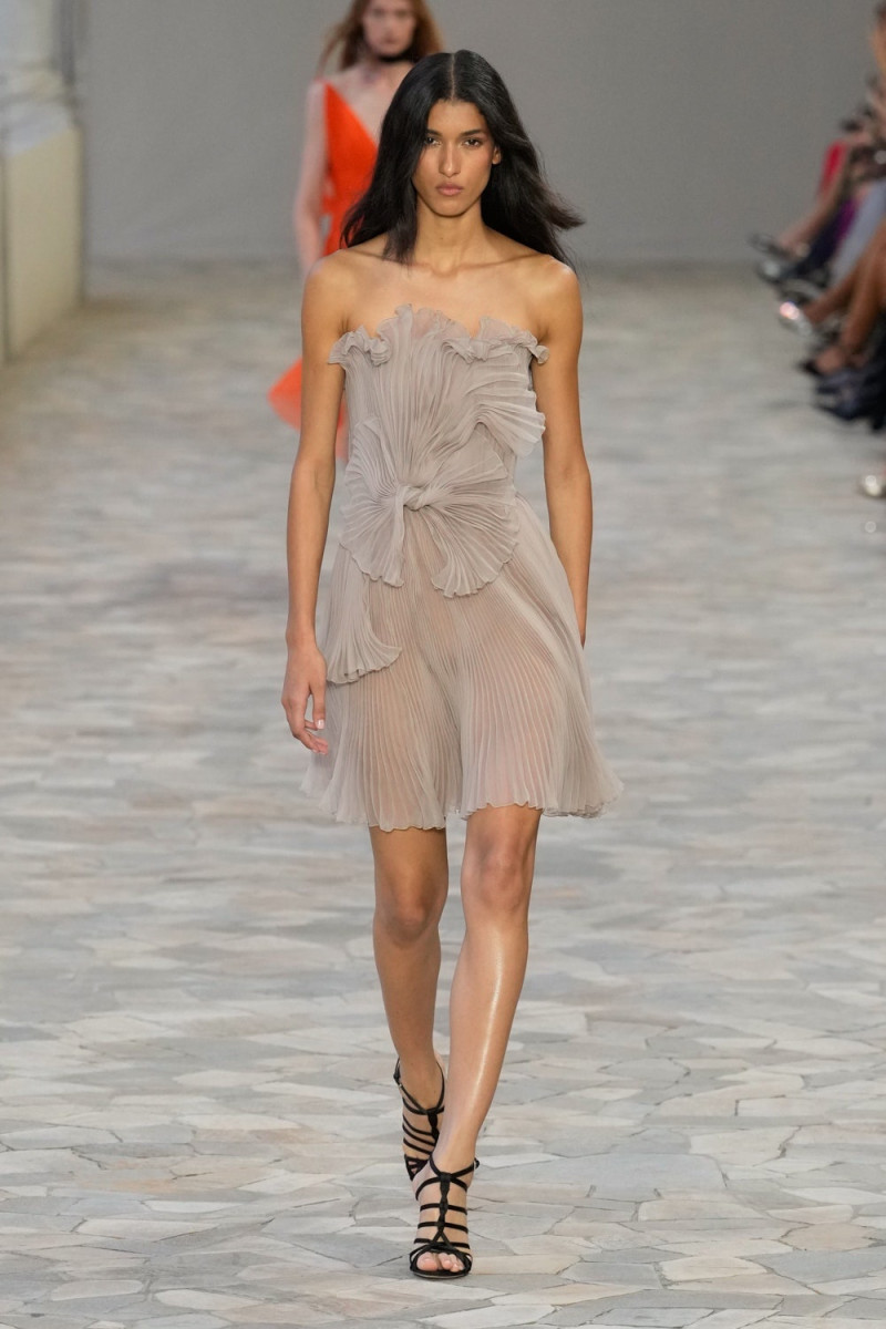 Alberta Ferretti fashion show for Spring/Summer 2025