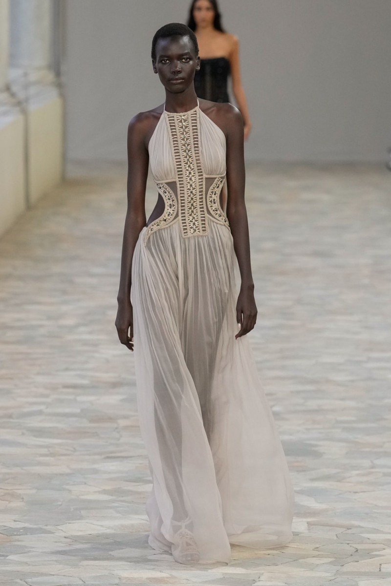 Alberta Ferretti fashion show for Spring/Summer 2025