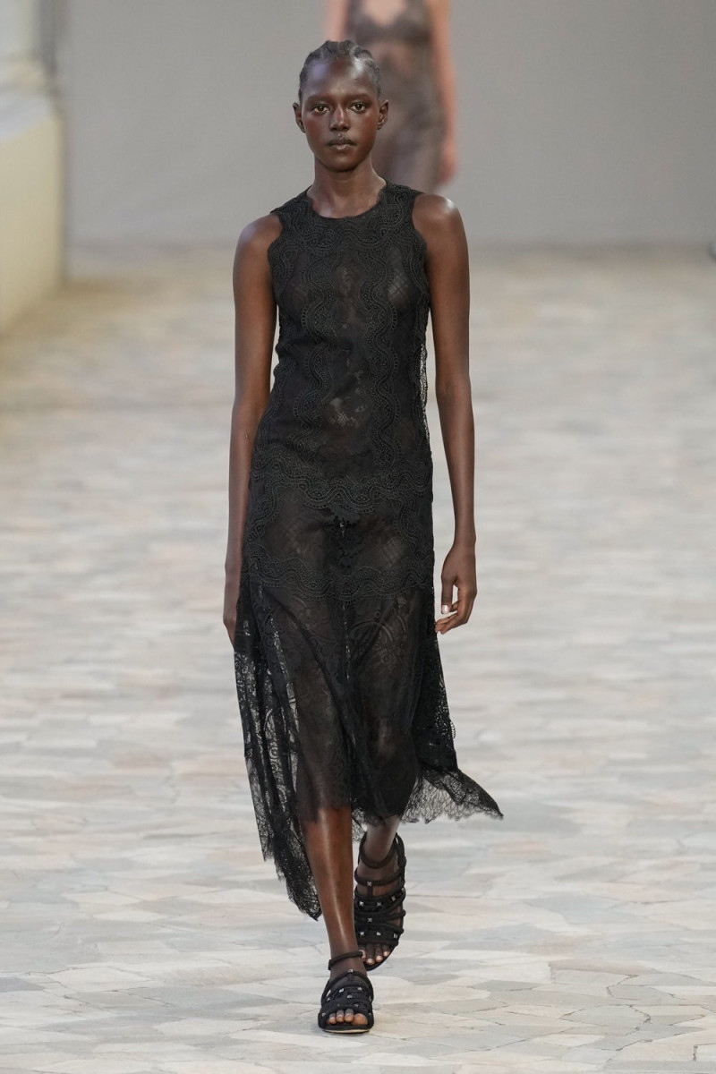 Alberta Ferretti fashion show for Spring/Summer 2025