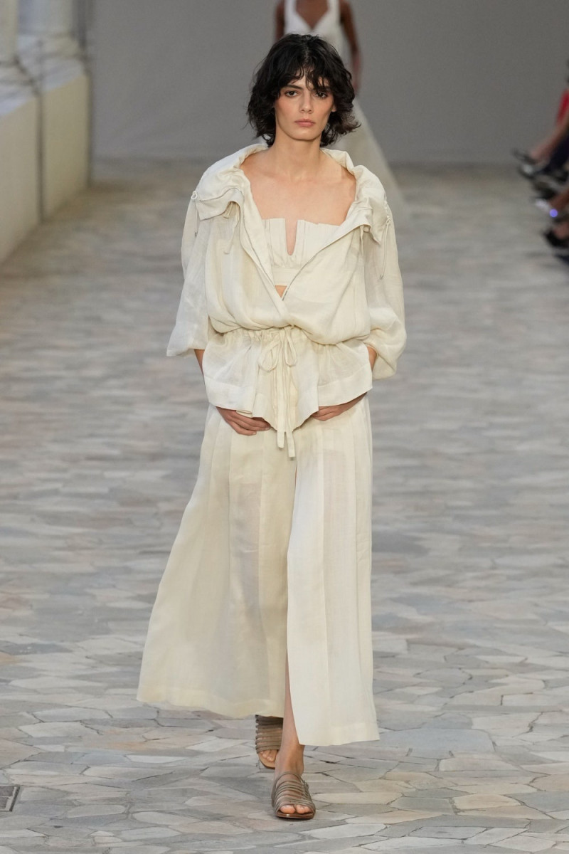 Alberta Ferretti fashion show for Spring/Summer 2025