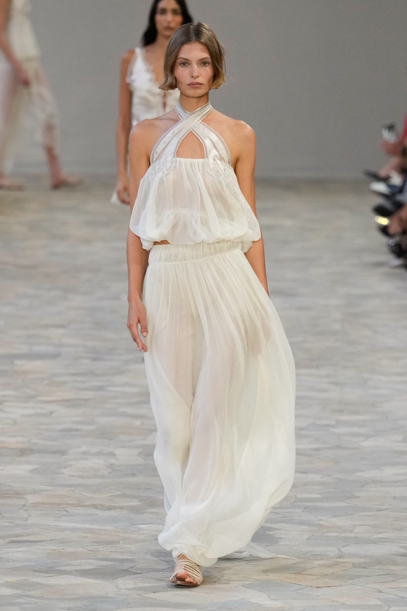 Alberta Ferretti fashion show for Spring/Summer 2025