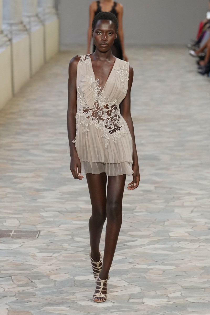 Alberta Ferretti fashion show for Spring/Summer 2025