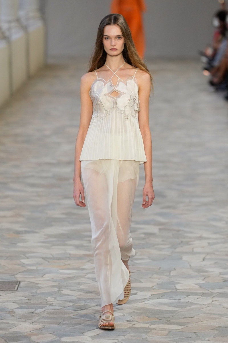 Alberta Ferretti fashion show for Spring/Summer 2025