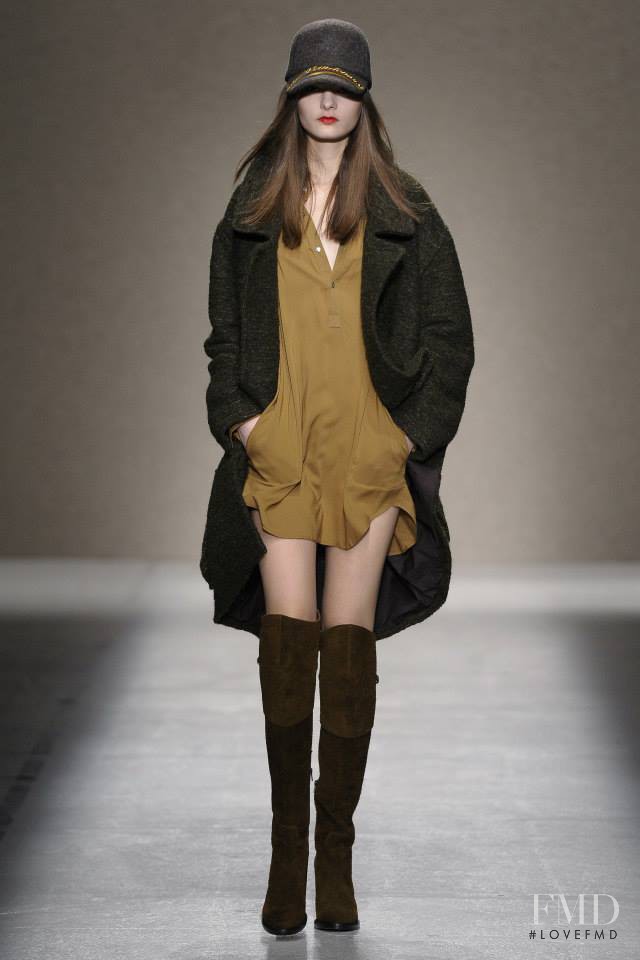 Anna Vostrikova featured in  the A.F. Vandevorst fashion show for Autumn/Winter 2014