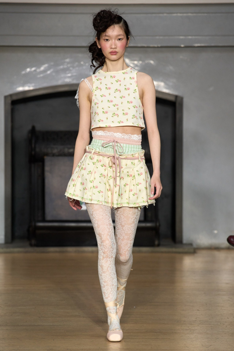 Yuhan Wang fashion show for Spring/Summer 2025