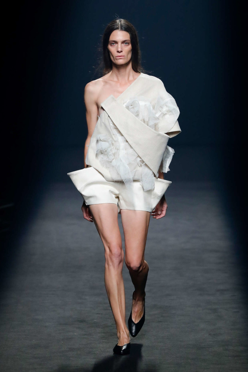 Angel Schlesser fashion show for Spring/Summer 2025