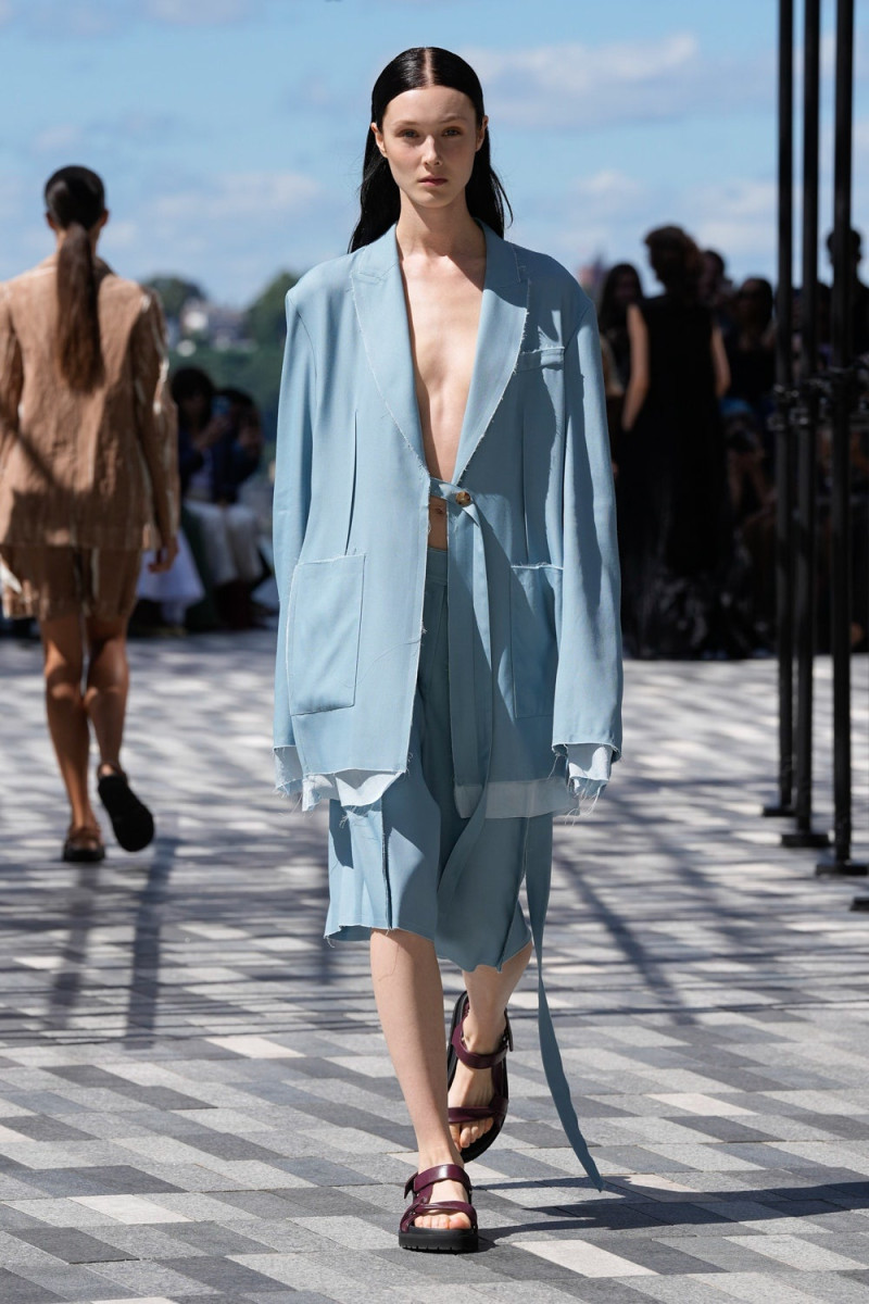 Jason Wu fashion show for Spring/Summer 2025