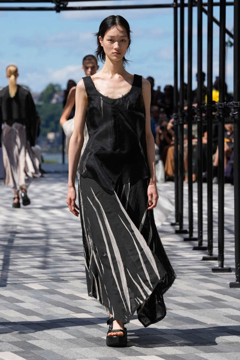 Jason Wu fashion show for Spring/Summer 2025