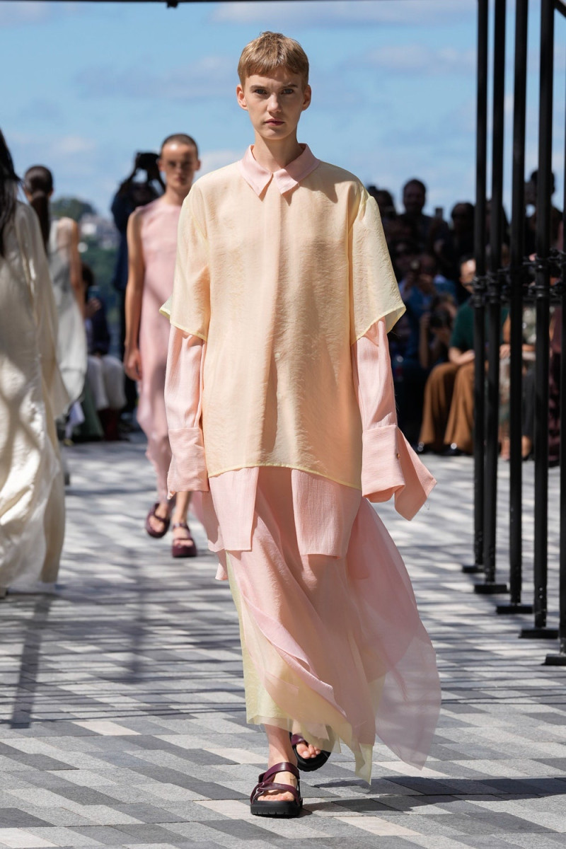 Jason Wu fashion show for Spring/Summer 2025