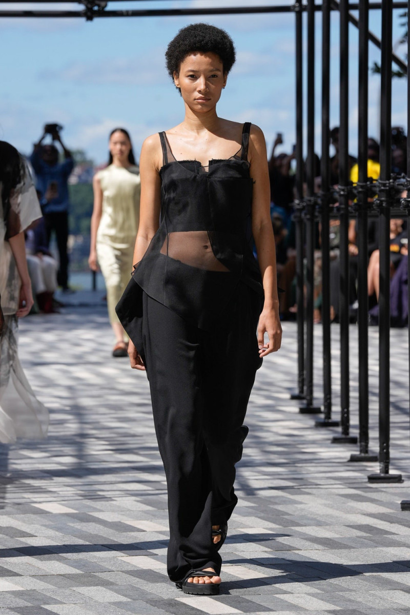 Jason Wu fashion show for Spring/Summer 2025