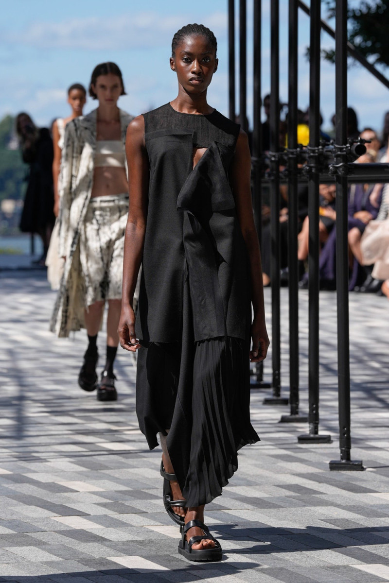 Jason Wu fashion show for Spring/Summer 2025