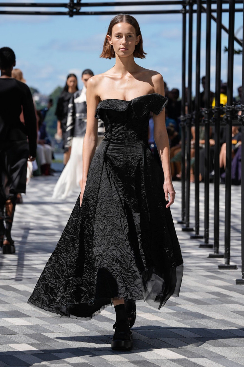 Jason Wu fashion show for Spring/Summer 2025