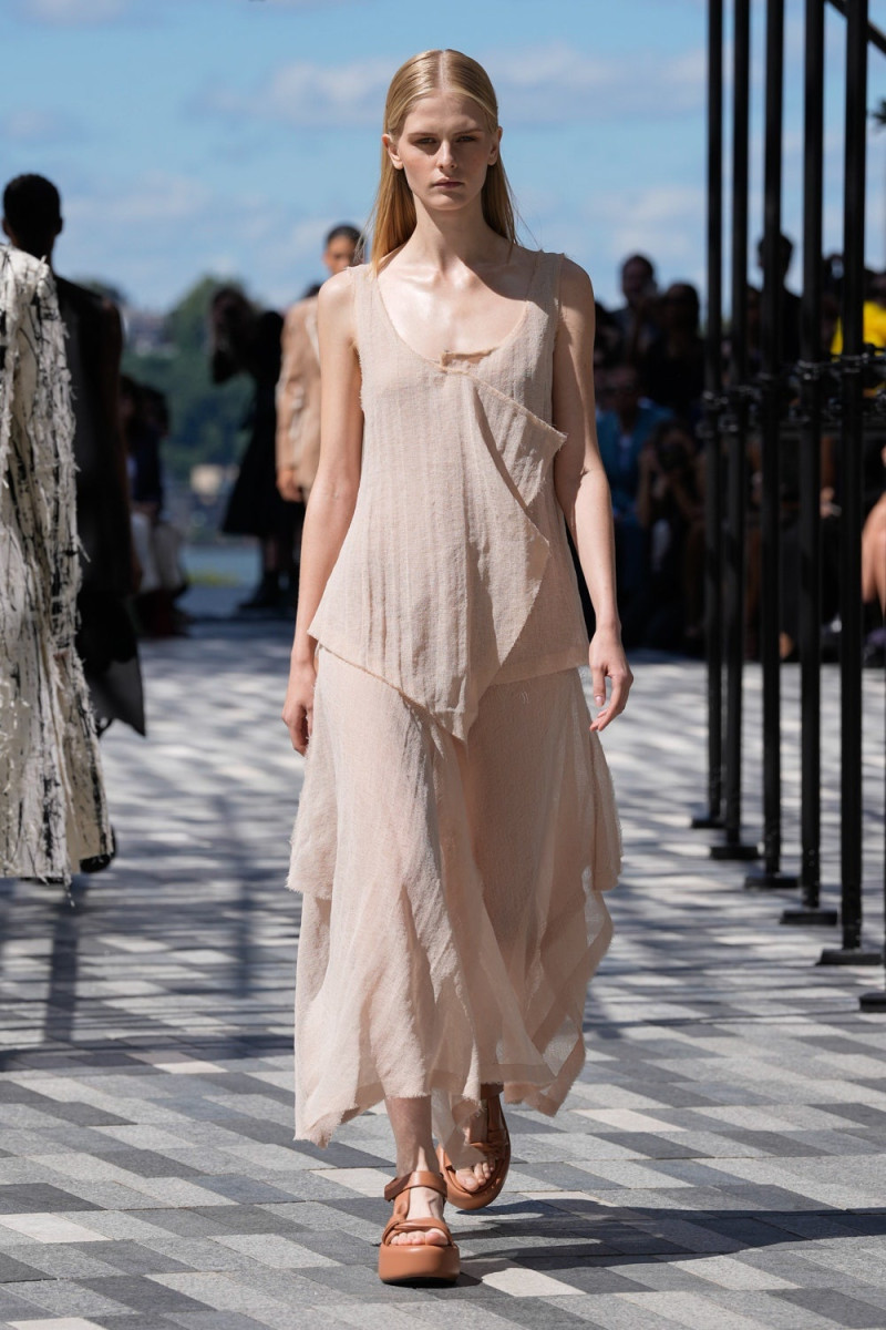 Jason Wu fashion show for Spring/Summer 2025