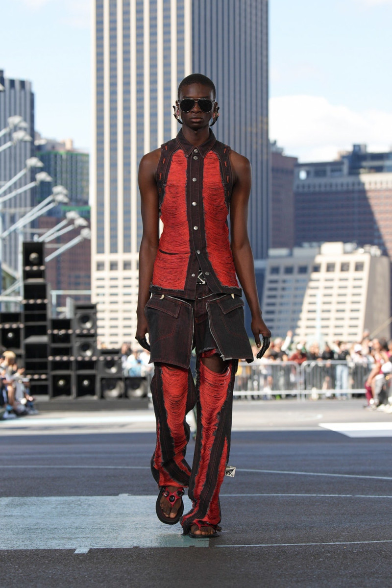 Off-White fashion show for Spring/Summer 2025