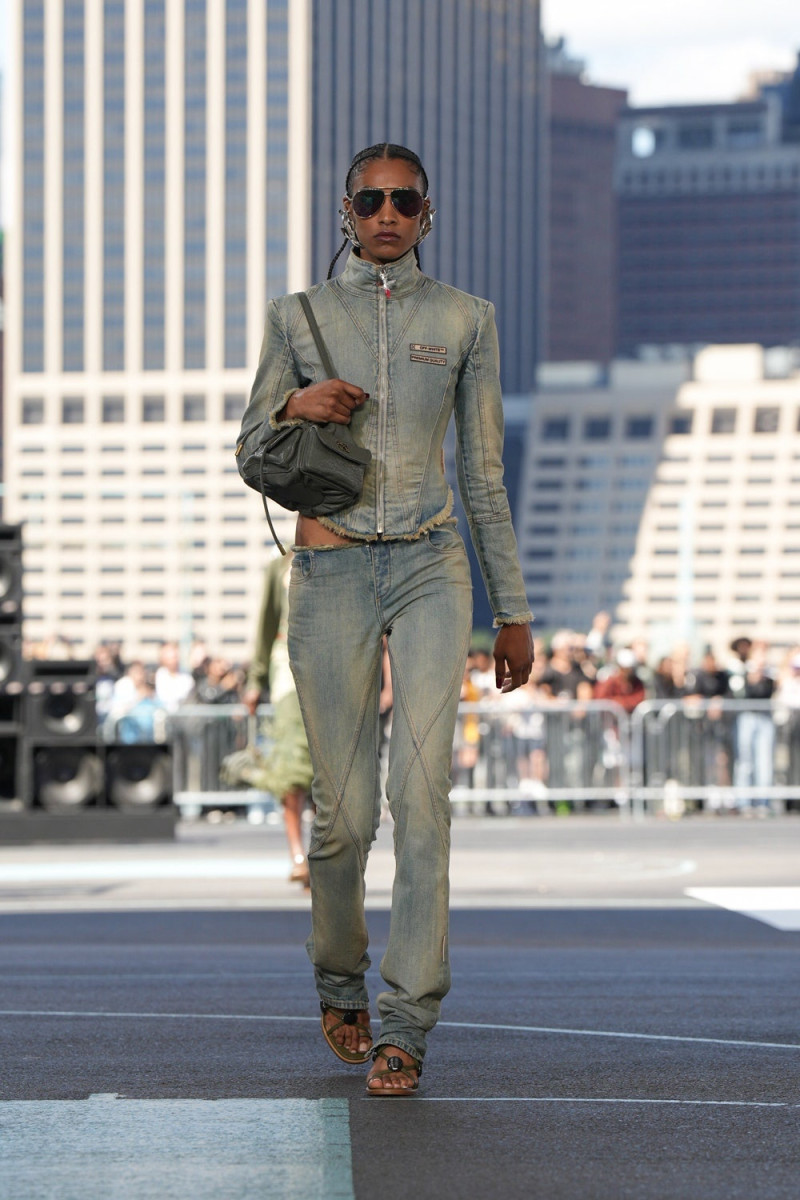 Simone Embrack featured in  the Off-White fashion show for Spring/Summer 2025