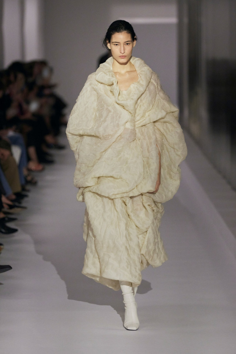 Khaite fashion show for Spring/Summer 2025