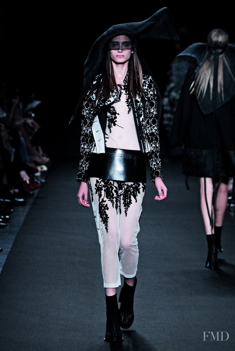 Ann Demeulemeester fashion show for Spring/Summer 2014